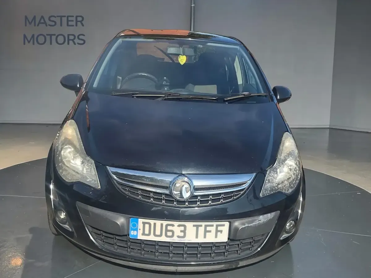 Used Vauxhall Corsa 90 HP (66 kW) 2013 Black Hatchback