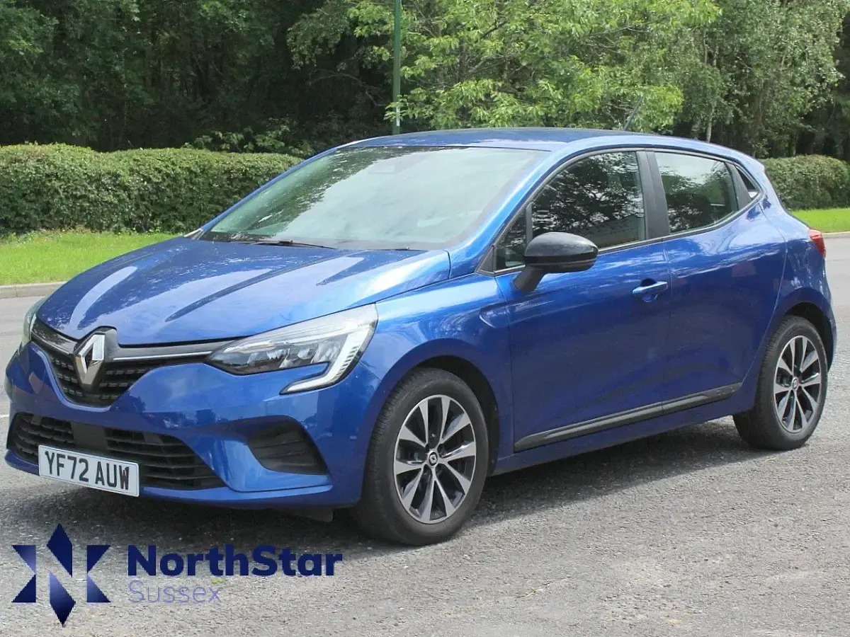 Used Renault Clio Evolution 90 HP (66 kW) 2022 Hatchback