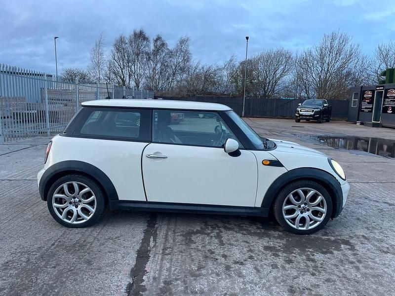 Used Mini ONE Hatch 2010 White Hatchback