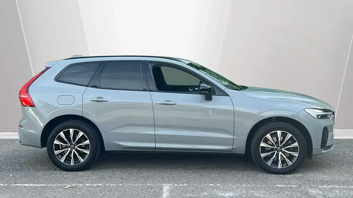 Used Volvo XC60 Plus 250 HP (183 kW) 2024 Grey SUV