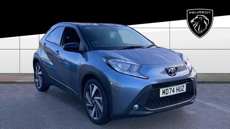 Used Toyota Aygo X 72 HP (52 kW) 2024 Grey SUV