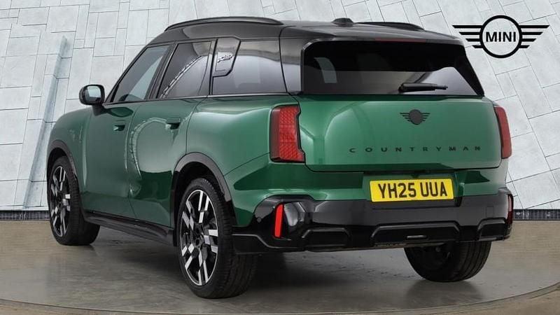 Used Mini Countryman Sport 168 HP (123 kW) 2025 Green SUV