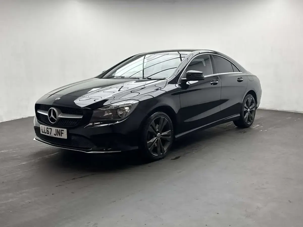 Used Mercedes CLA180 122 HP (89 kW) 2017 Black Coupe