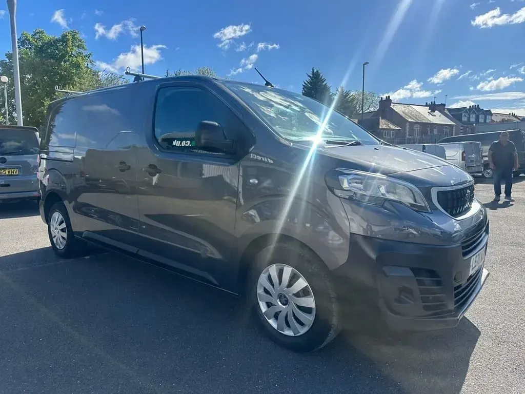 Begagnad Peugeot Expert 2021 Grå Van