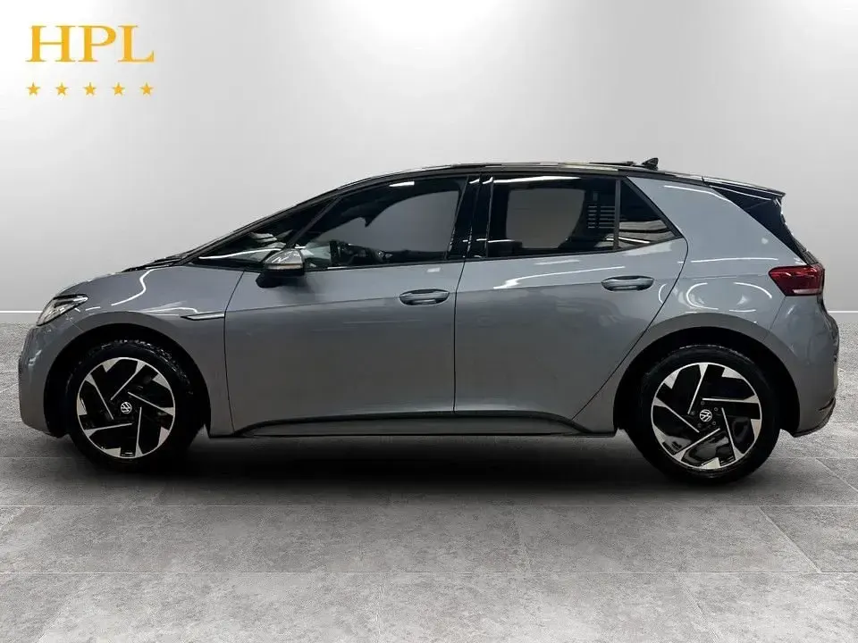 Used VW ID.3 Pure 110 kW (150 HP) 2021 Blue Hatchback