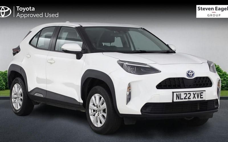 Used 2025 Toyota Yaris Hybrid Estate | £21,200 (Super price) - Image 1/4