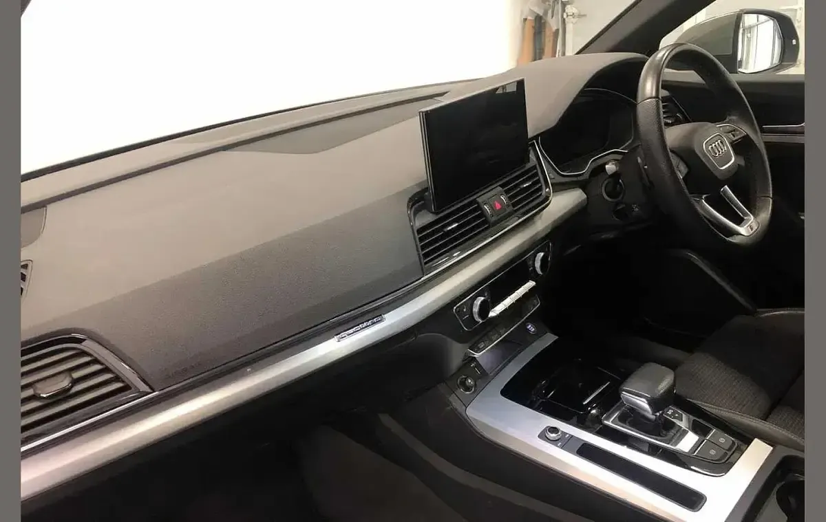 Used Audi Q5 S-Line 200 HP (147 kW) 2023 Grey SUV