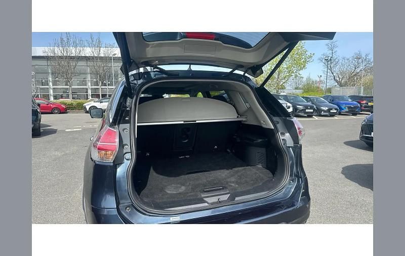 Used Nissan X-Trail N-Vision 130 HP (95 kW) 2017 Blue SUV