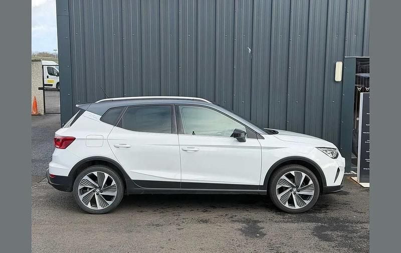 Used Seat Arona FR 110 HP (80 kW) 2023 White SUV