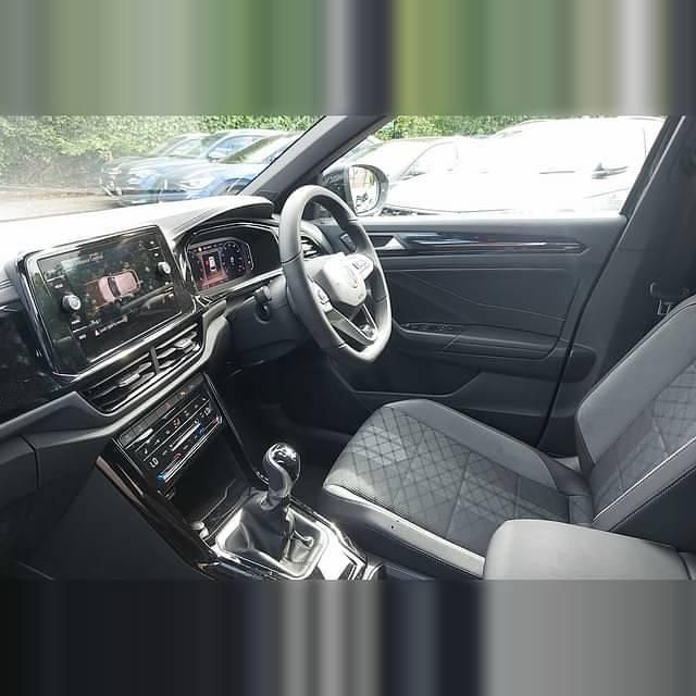 Image 2/4