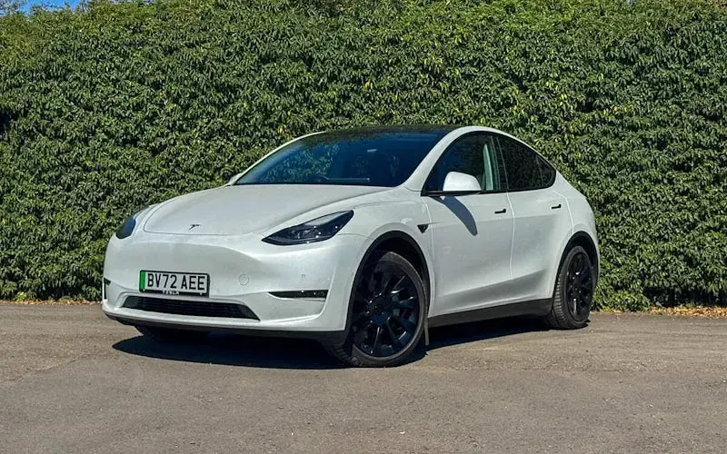 Used Tesla Model Y Long Range AWD 286 kW (389 HP) 2025 SUV