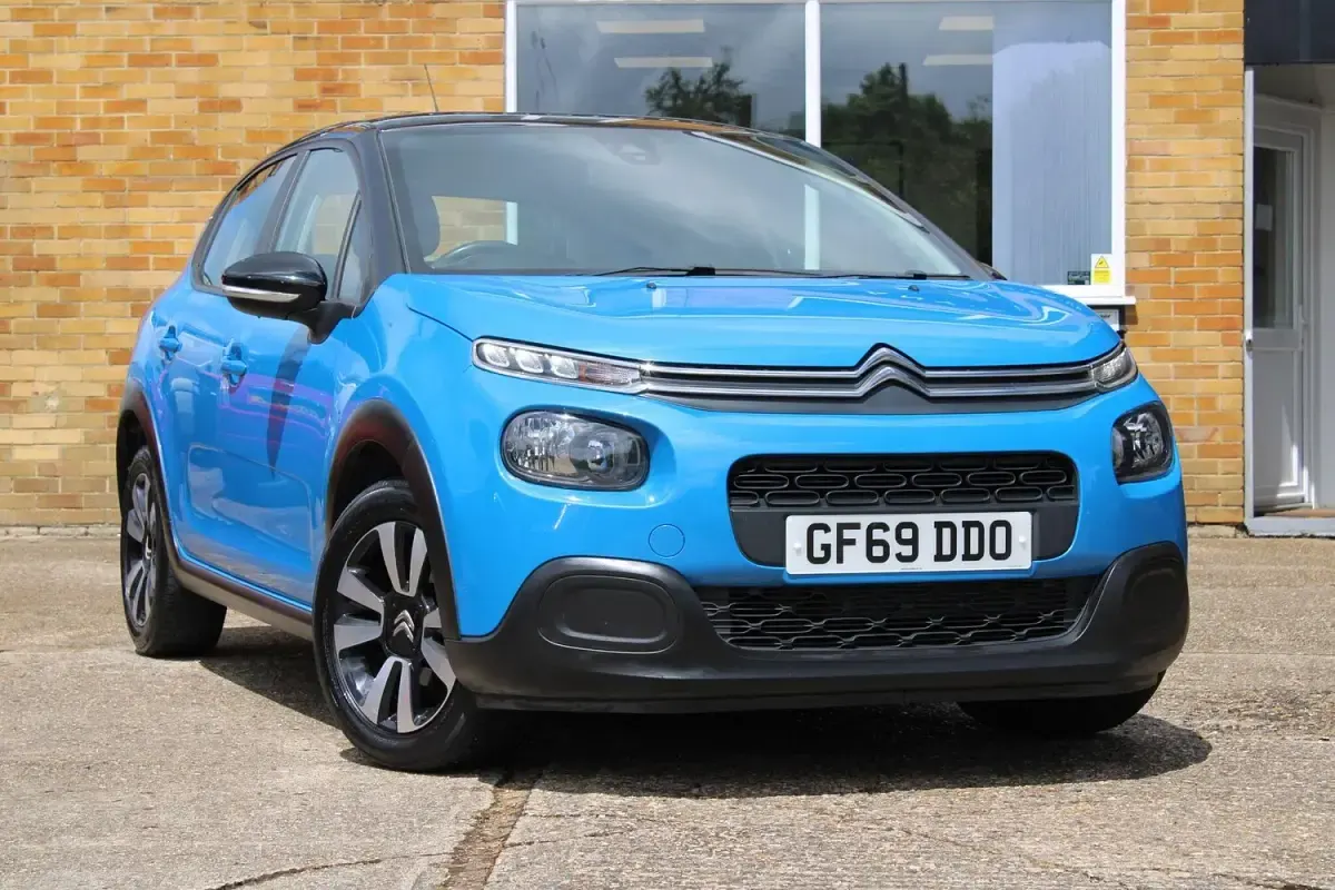 Used Citroën C3 Feel 102 HP (75 kW) 2019 Blue Hatchback