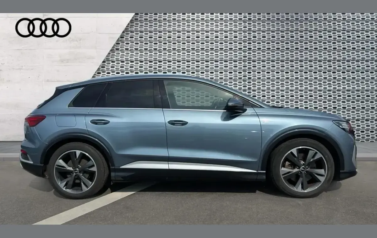 Used Audi Q4 e-tron S-Line 219 kW (299 HP) 2021 Blue SUV
