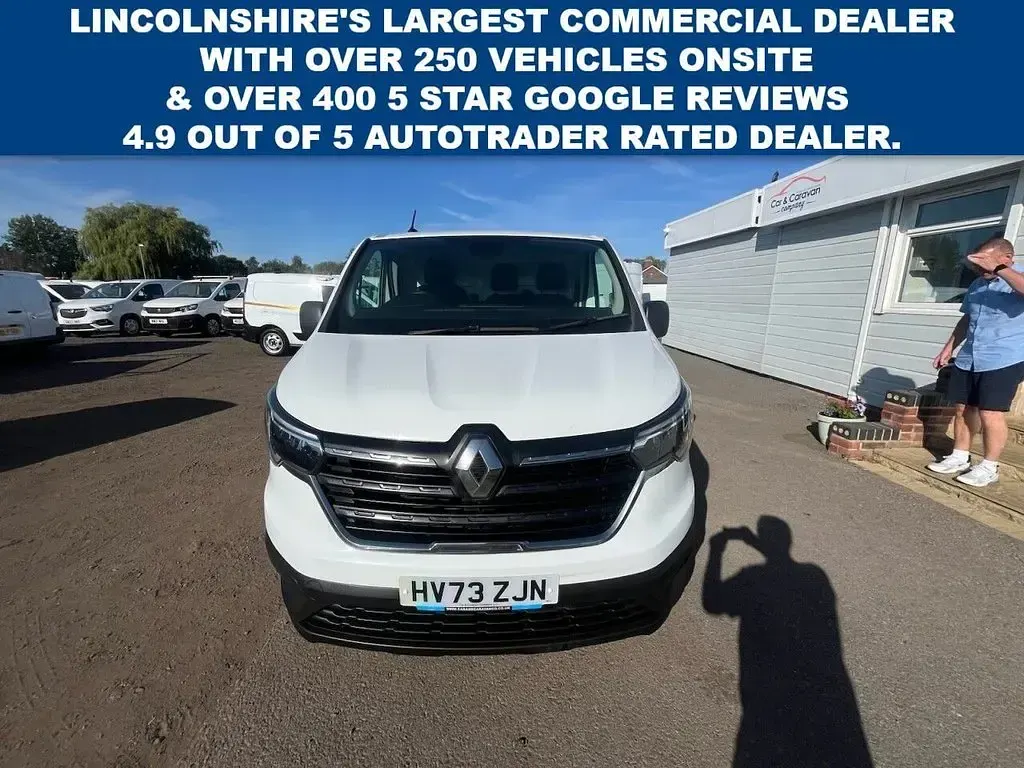 Used Renault Trafic Business 2023 White MPV