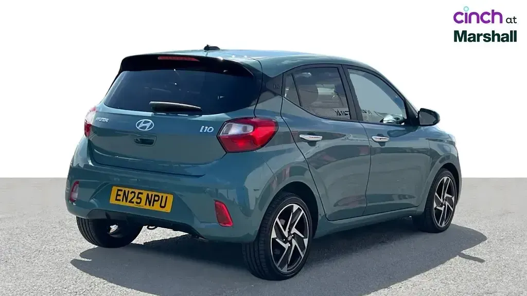 Used Hyundai i10 Premium 79 HP (58 kW) 2025 Green Hatchback