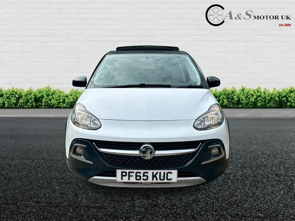 Używany Vauxhall Adam Rocks 69 KM (50 kW) 2016 Biały Hatchback