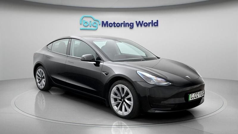 Used Tesla Model 3 Standard Range Plus 222 kW (302 HP) 2021 Black Sedan