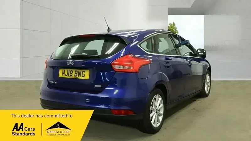 Usado Ford Focus Titanium 125 HP (91 kW) 2018 Azul Citadino