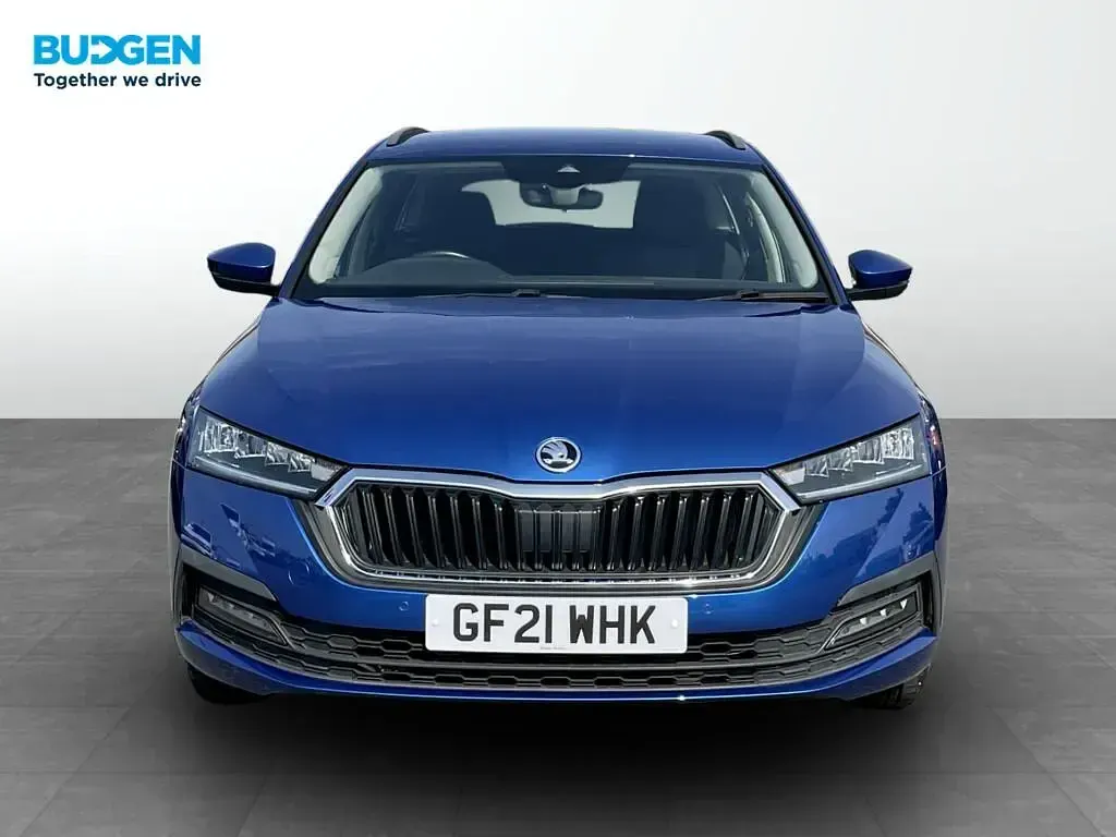 Used Skoda Octavia SE Technology 110 HP (80 kW) 2021 Blue Estate