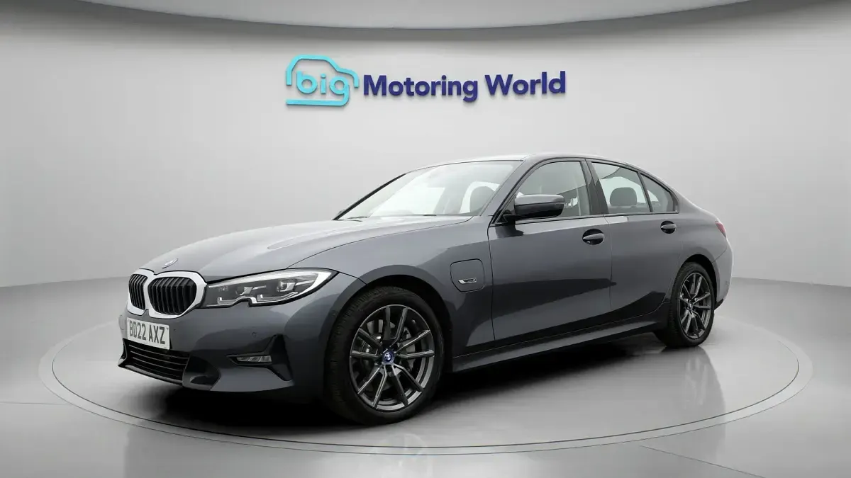 Used BMW 330 Sport Line 288 HP (211 kW) 2022 Sedan