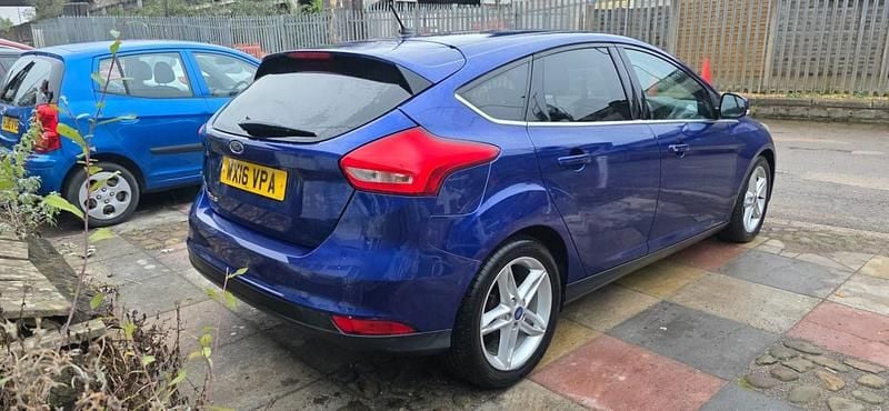 Used Ford Focus Zetec 2016 Blue Hatchback