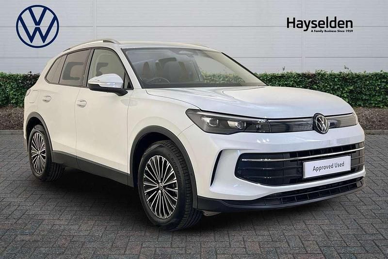 White Used 2024 VW Tiguan Match SUV | £28,985 (A bit pricey) - Image 1/4