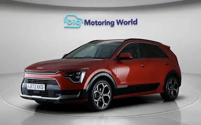 Used Kia Niro 182 HP (133 kW) 2023 Orange SUV