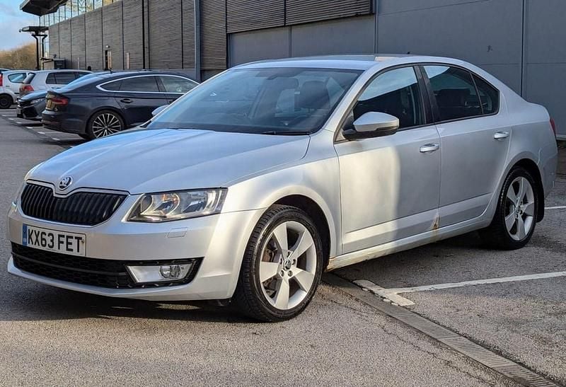 Używany Skoda Octavia Elegance 2013 Srebrny Hatchback