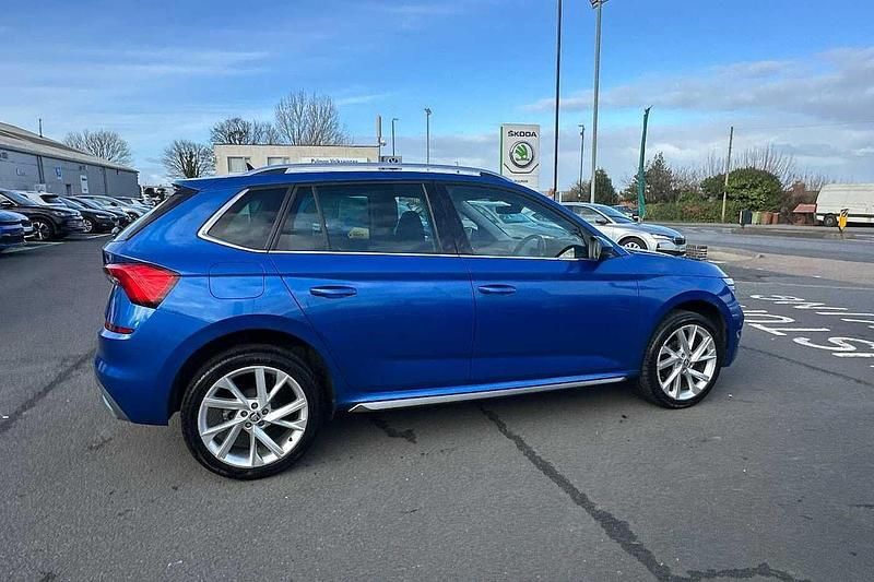 Used Skoda 110 R SE L Executive 81 HP (59 kW) 2022 Race blue metallic Estate