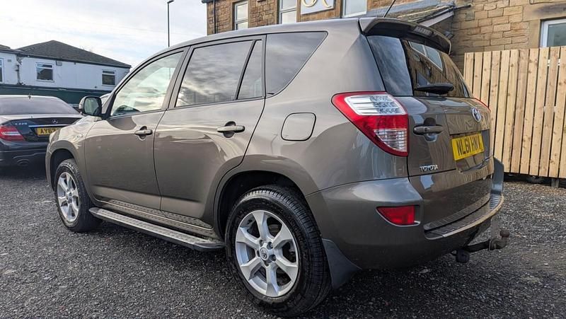 Used Toyota RAV4 2011 Beige Estate