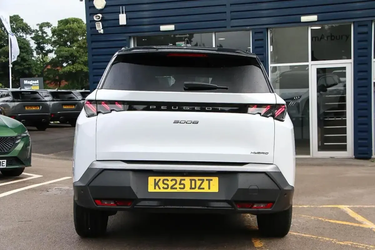Used Peugeot 5008 GTi 134 HP (98 kW) 2025 White SUV