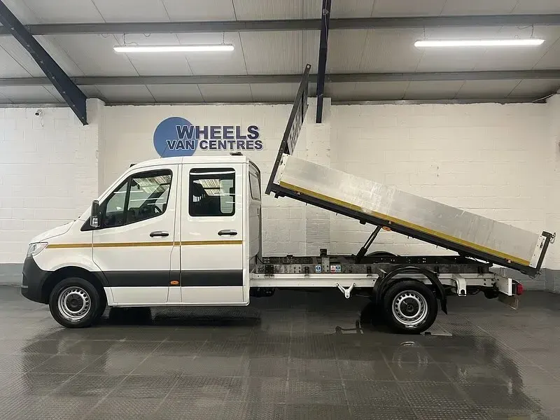 Used Mercedes Sprinter 143 HP (105 kW) 2023 White Van
