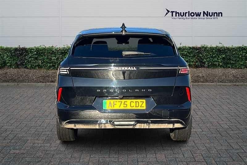 Used Vauxhall Grandland Ultimate 156 kW (213 HP) 2025 Carbon black SUV