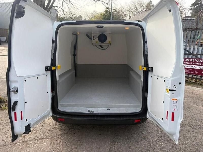 Usado Ford Transit Custom 105 HP (77 kW) 2018 Branco Van