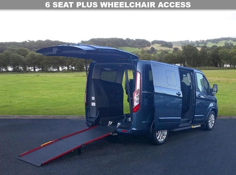 Blue Used 2019 Ford Tourneo Titanium MPV | £19,999 (Fair price) - Image 1/4