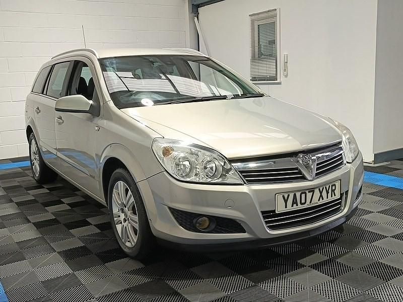 Beige Used 2007 Vauxhall Astra Design Edition Estate | £2,495 (Fair price) - Image 1/4