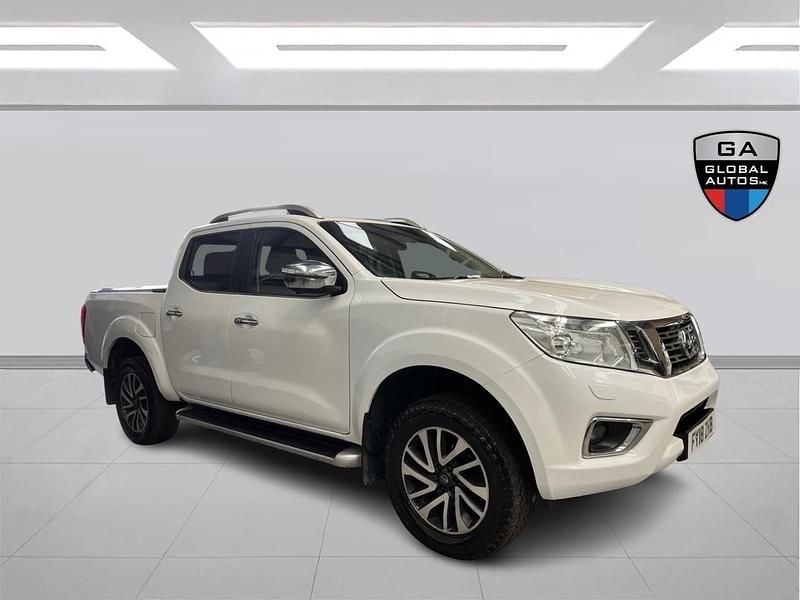 White Used 2018 Nissan Navara Tekna Pickup | £11,990 (Fair price) - Image 1/3