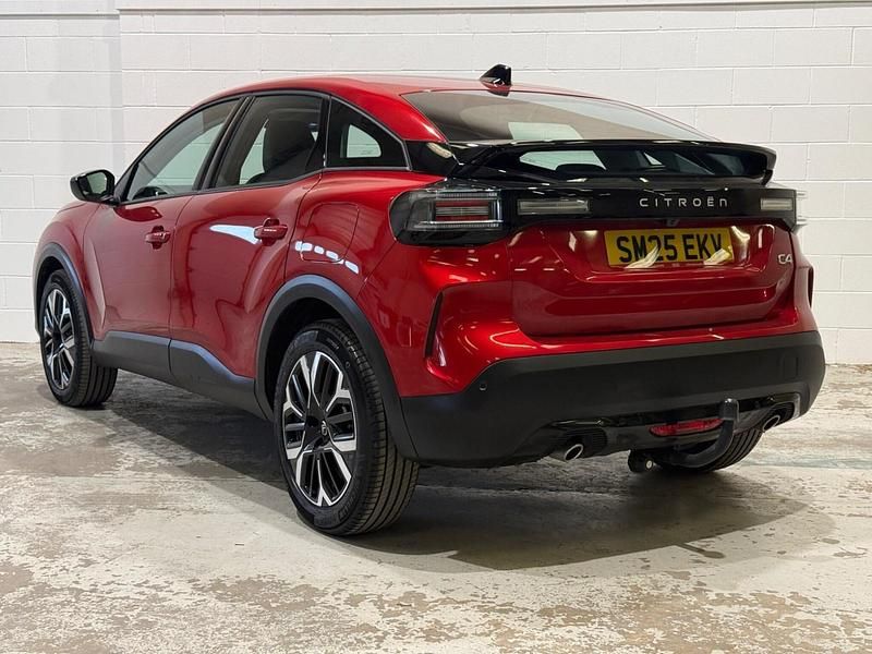 Used Citroën C4 PureTech 130 HP (95 kW) 2025 Red SUV