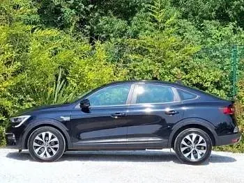Used Renault Arkana Iconic 142 HP (104 kW) 2022 Black SUV