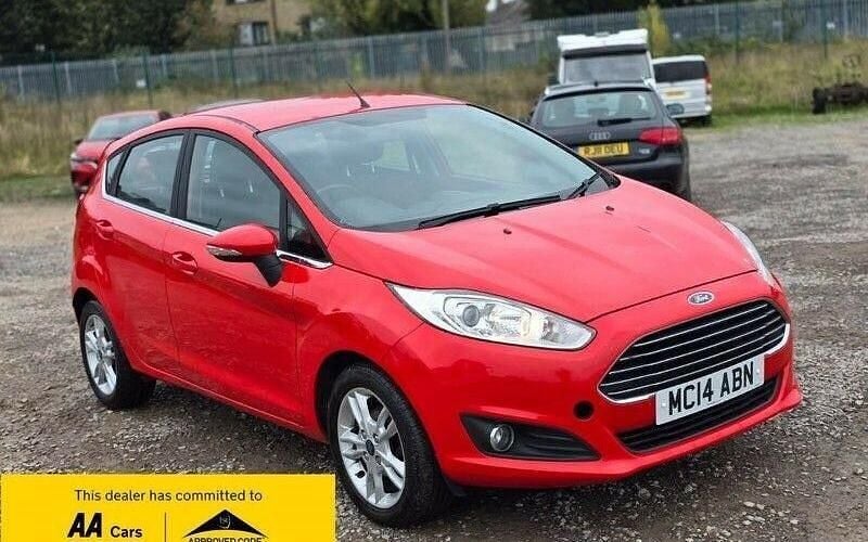 Used 2017 Ford Fiesta Zetec Hatchback | £3,988 (Super price) - Image 1/4