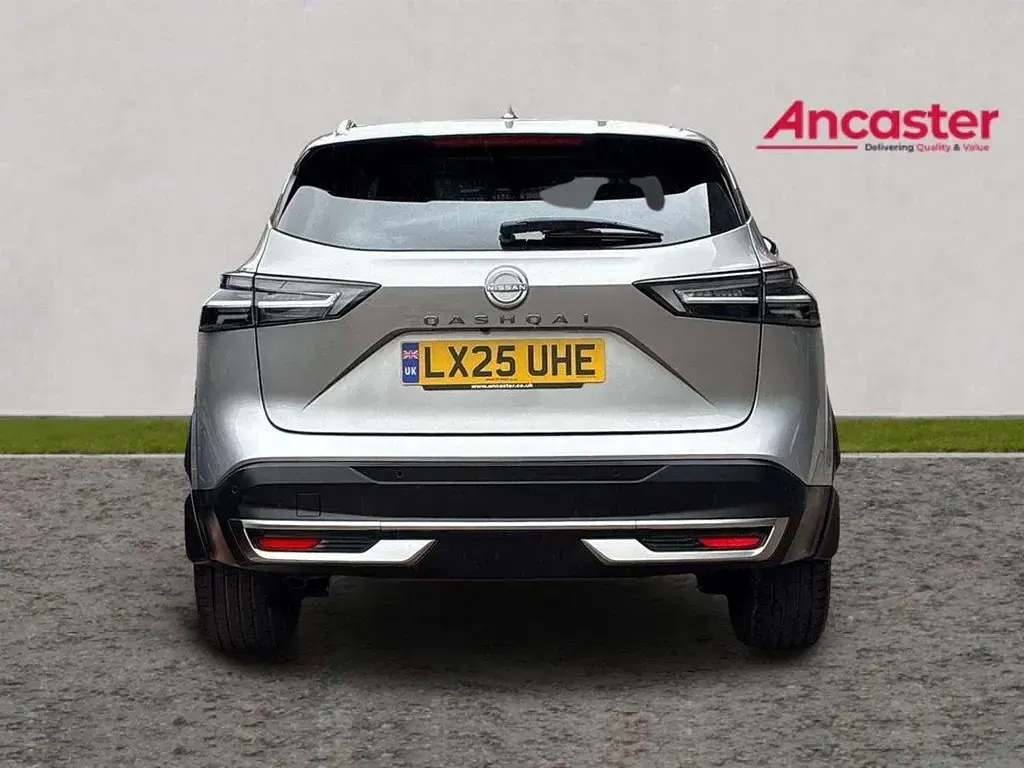 Used Nissan Qashqai N-Connecta 138 HP (101 kW) 2025 Silver SUV