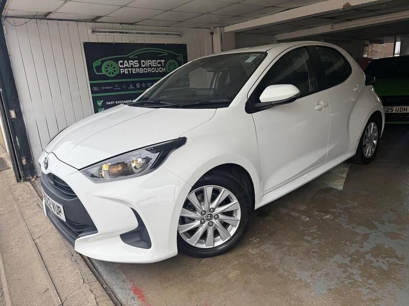 Used Toyota Yaris Hybrid 2022 White Hatchback