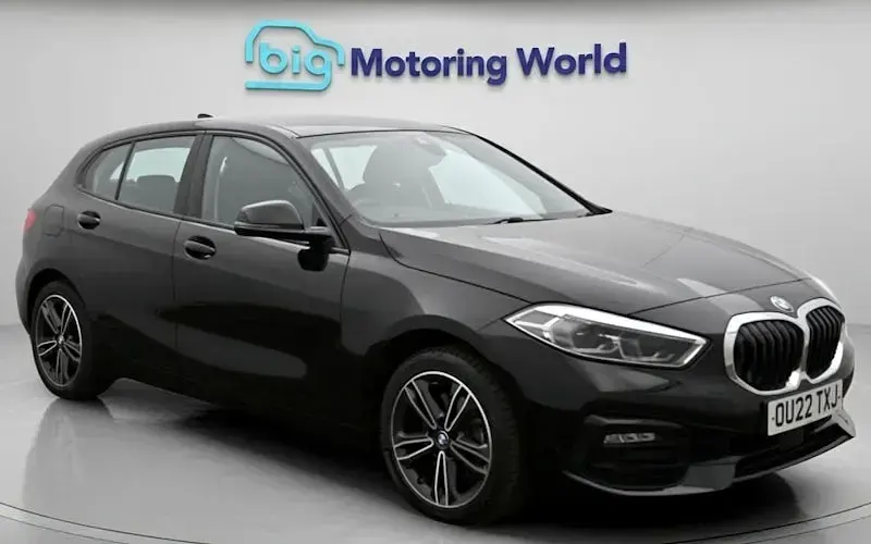 Used BMW 118 Sport Line 150 HP (110 kW) 2022 Hatchback