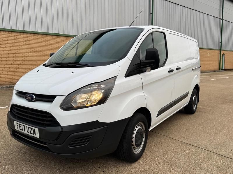 Used Ford Transit Custom 105 HP (77 kW) 2017 White Van