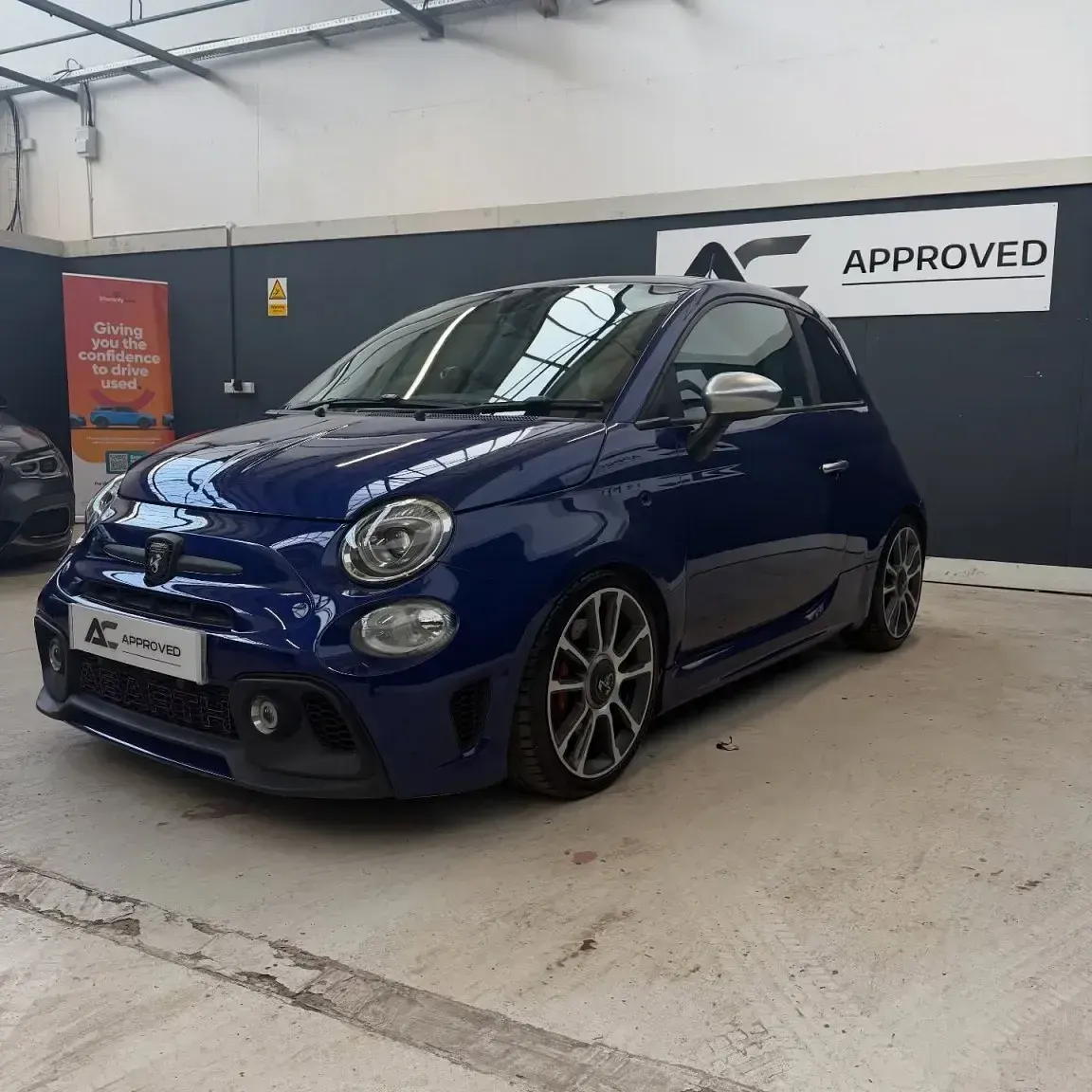 Used Abarth 595 Turismo 305 HP (224 kW) 2017 Blue Hatchback