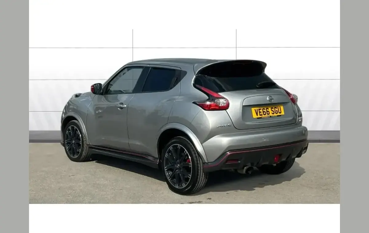 Usado Nissan Juke Nismo RS 218 HP (160 kW) 2016 Prateado SUV
