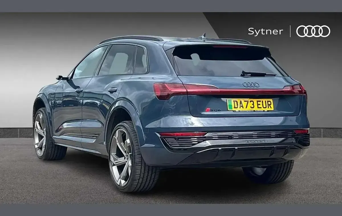 Used Audi SQ8 e-tron Comfort 364 kW (496 HP) 2024 Blue SUV