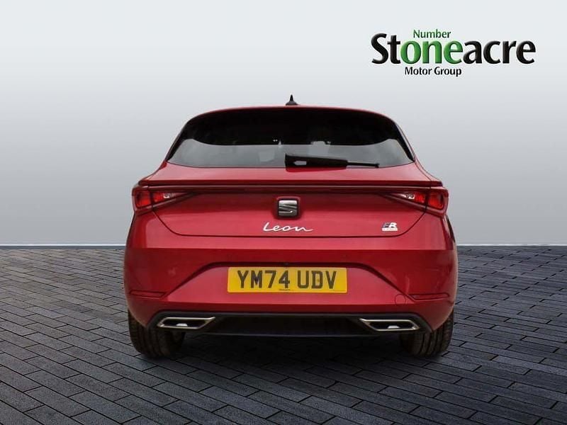 Used Seat Leon FR 204 HP (150 kW) 2025 Red Hatchback