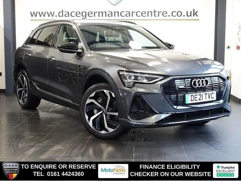 Usado Audi e-tron Black Edition 230 kW (313 HP) 2021 Cinzento SUV