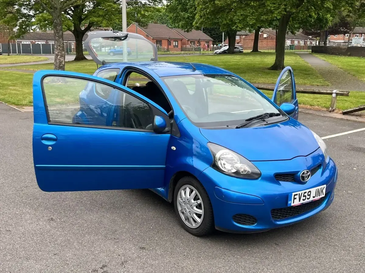 Usado Toyota Aygo 2009 Azul Citadino